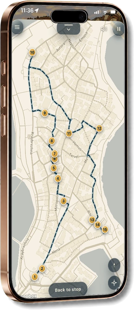 The walking route drawn across a light map of the old town